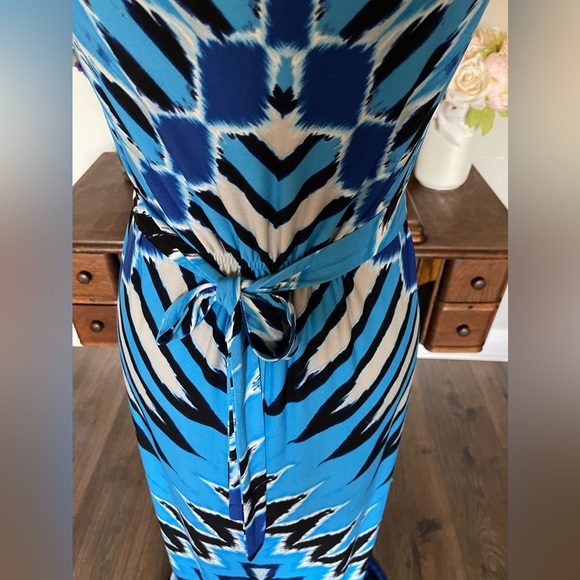 ECI New York Gorgeous Maxi Dress - Picture 7 of 12